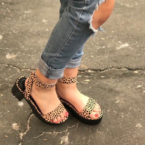 🔥LAST PAIR size 8.5 - Picture 3 of 5